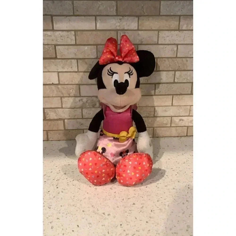 Minnie Mouse plush‎ b28